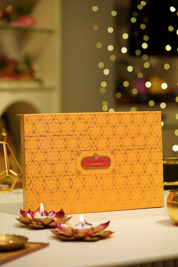 Golden Knot Box